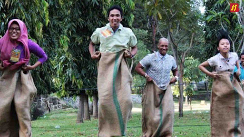 Lari Karung