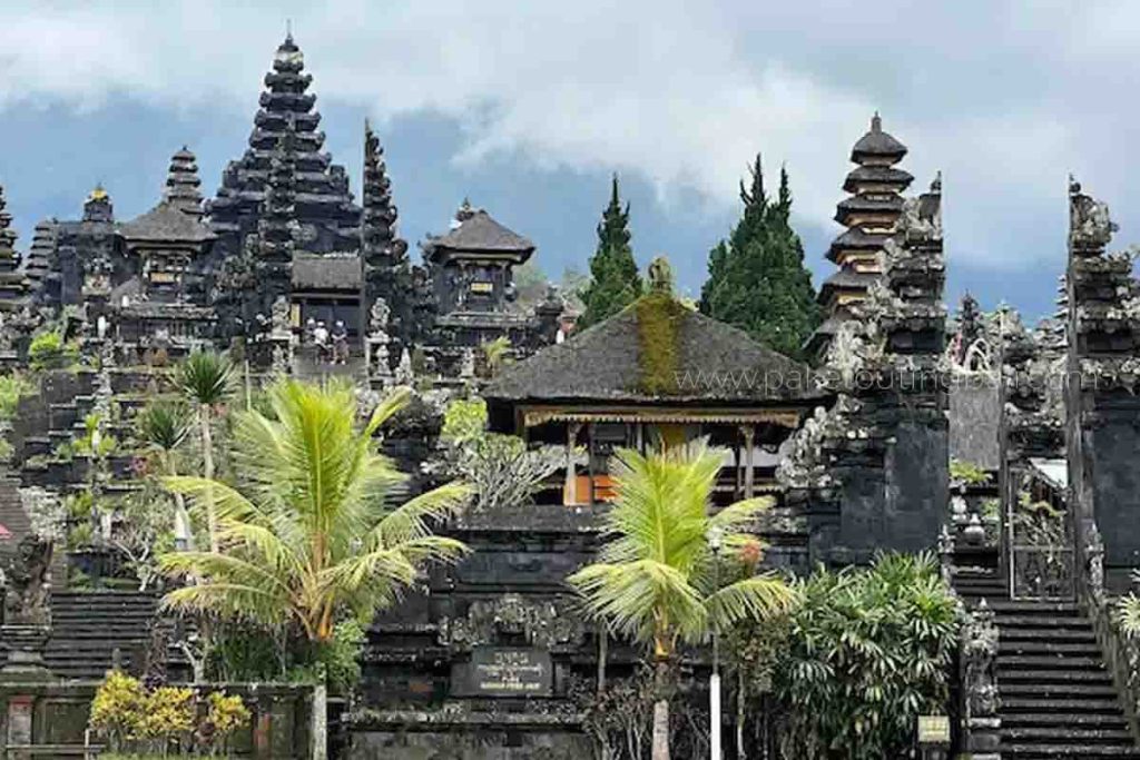 Pura di Bali