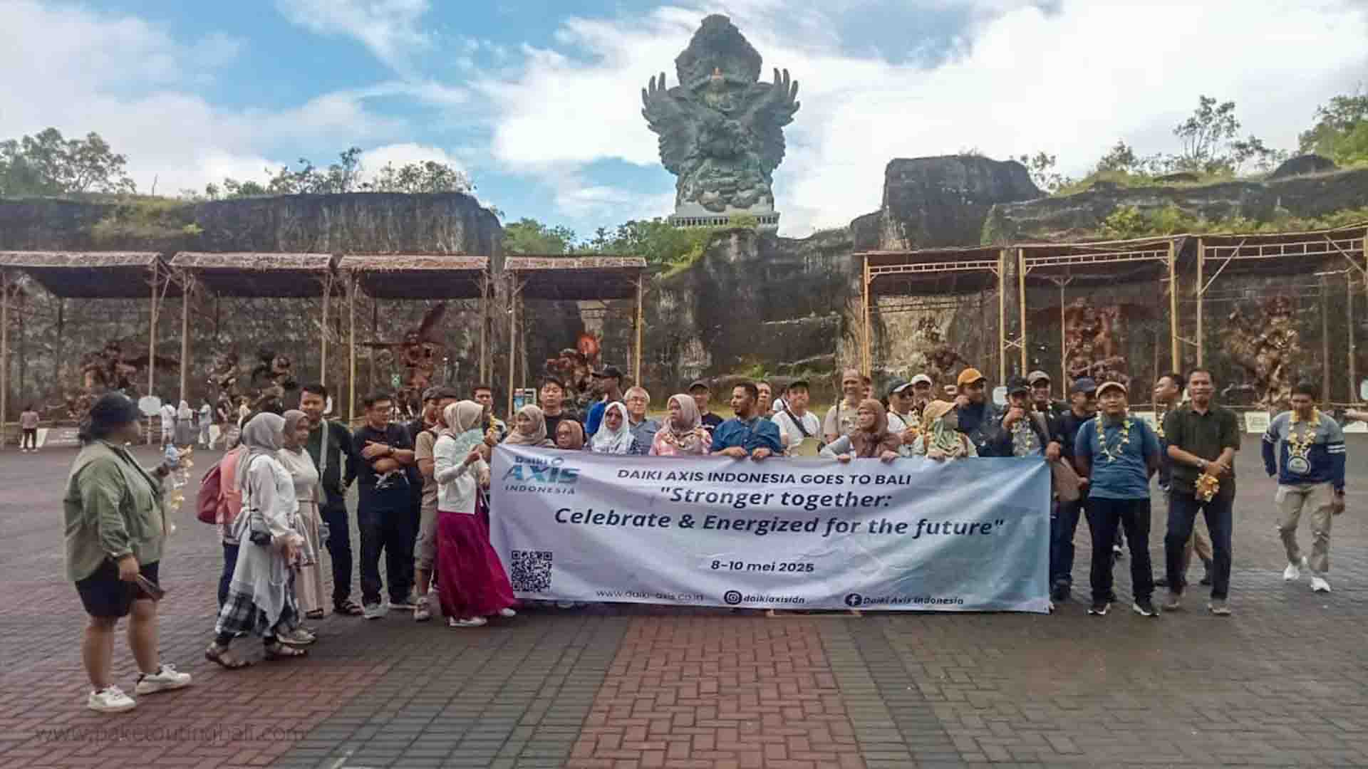 outbound bali team building pantai