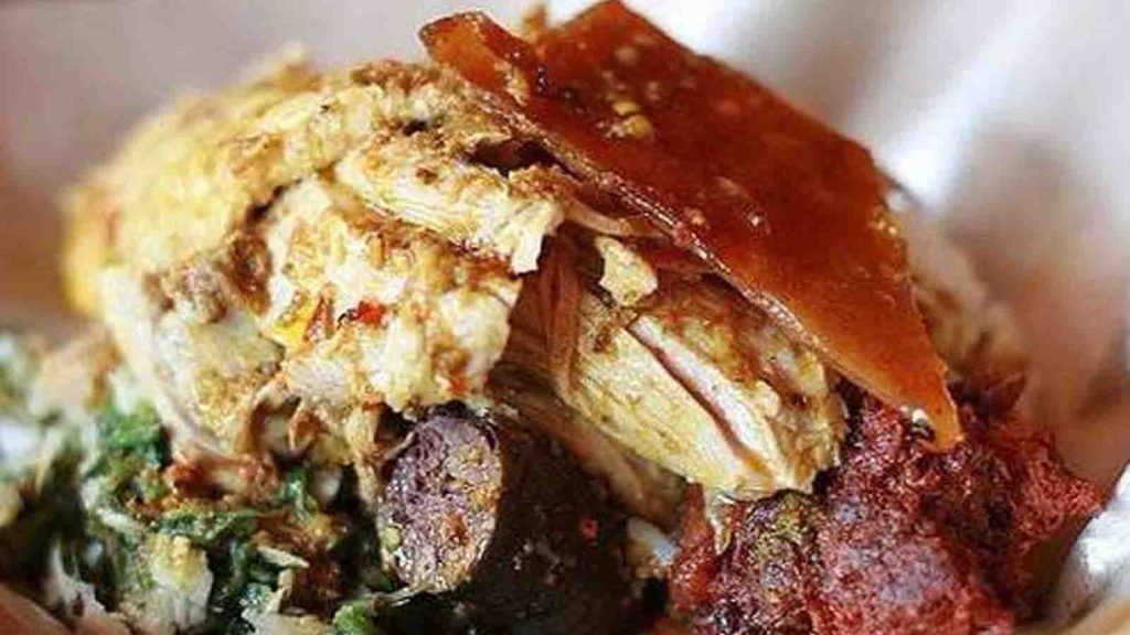Babi Guling Ibu Oka Ubud sebagai kuliner Bali viral 2026