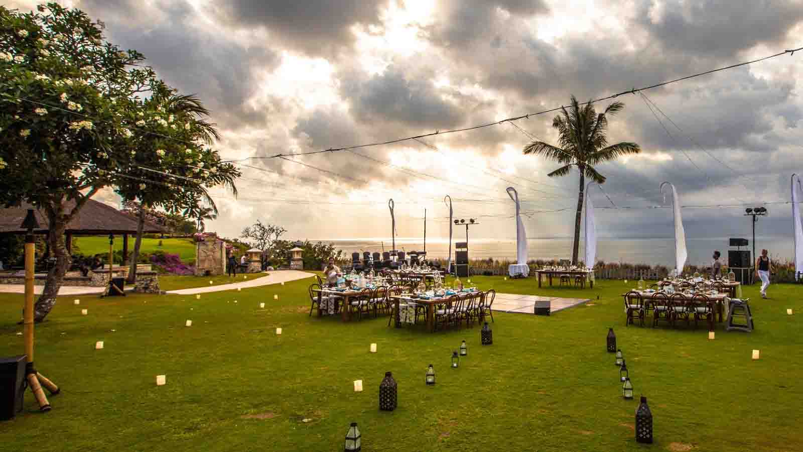venue outing Bali AYANA Resort Jimbaran untuk team building dan corporate event
